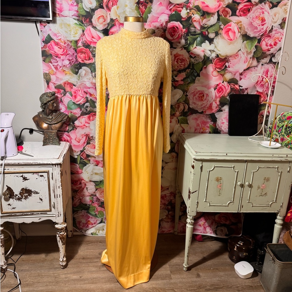 Vintage Mod Yellow Lace Maxi Dress